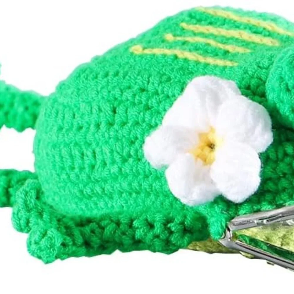 Cute Crochet Frog Small Crossbody Bag Cellphone Purse Cartoon Kiss Lock Chain